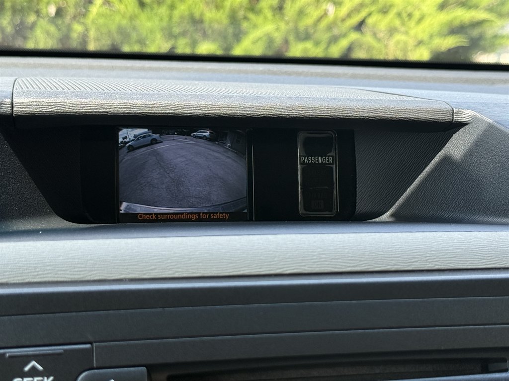 2011 Toyota Sienna LE - Photo 22