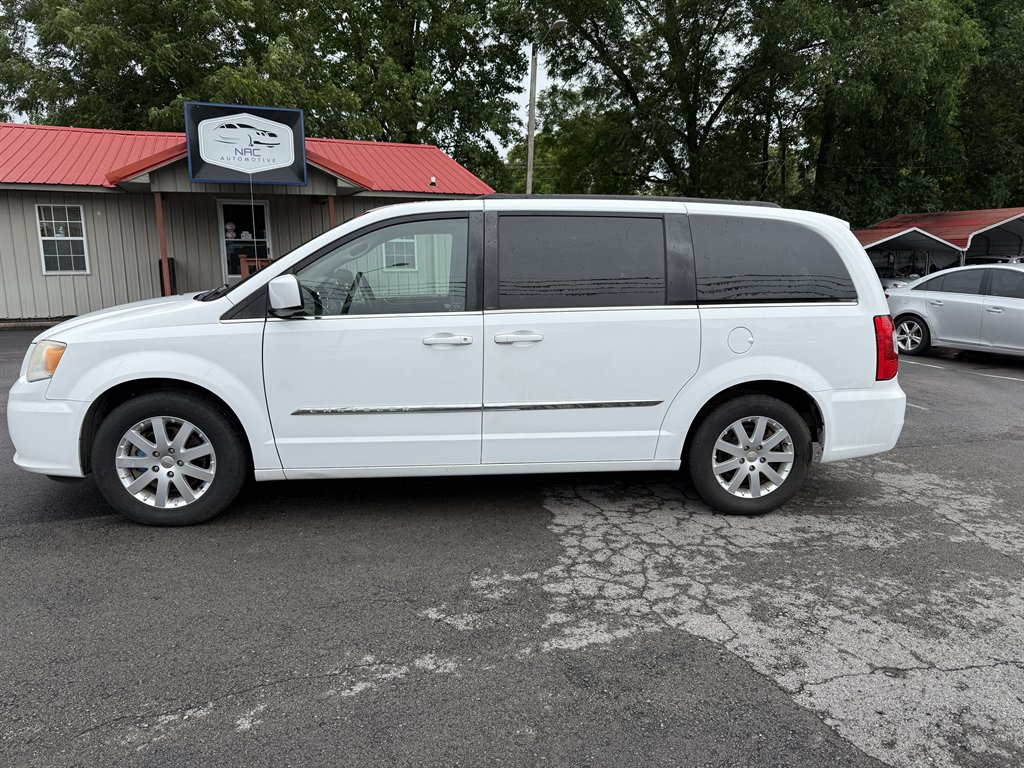 2014 Chrysler Town and Country Touring