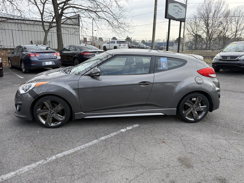 2015 Hyundai Veloster Base's photo