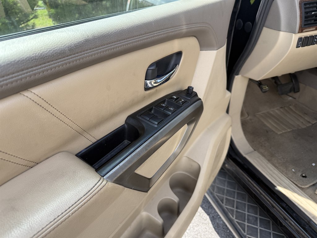 2015 Nissan Armada SL - Photo 14